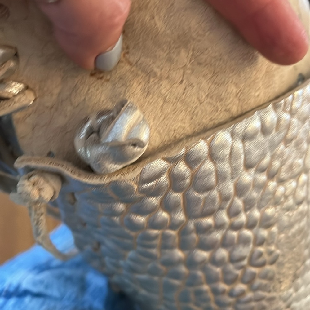 Mara Scalise Metallic Leather Fringe bag - Picture 5 of 14
